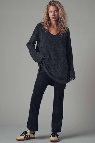 Oversized Knit V-Neck Sweater Tunic Top - Fitkitty Culture Athleisure Wear, Yoga Wear &  Women's Clothing