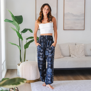 Twilight Lotus Harem Pants with Pockets - Fitkitty Culture Athleisure Wear, Yoga Wear &  Women's Clothing