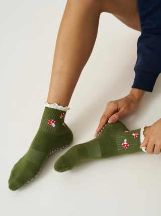 Mushroom Ruffle Grip Socks – alternate product view 6